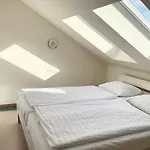 Komfort Appartement mit 2 Schlafzimmern und Balkon im Dachgeschoss 069